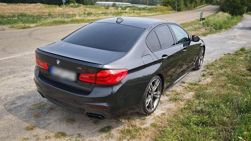 Gebraucht BMW M550 Shadowline 462 PS (339 kW) 2018 Grau Limousine