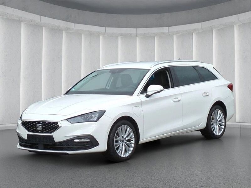 Weiss Gebraucht 2021 Seat Leon ST XCELLENCE Kombi | 21.849 € (Fairer Preis) - Bild 1/4