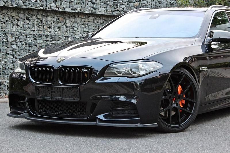 Schwarz Gebraucht 2013 BMW 530 M Sport Kombi | 19.000 € - Bild 1/4