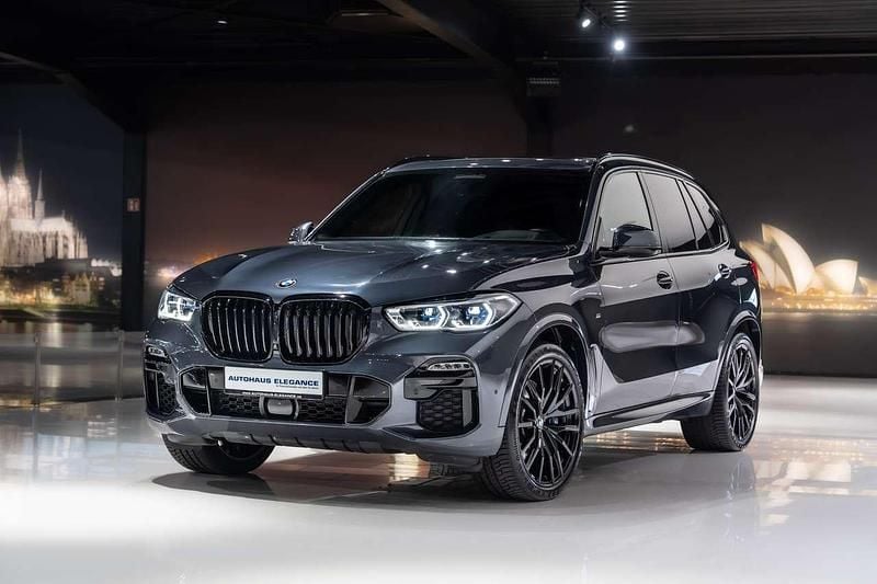 Arktikgrau brillanteffekt Gebraucht 2020 BMW X5 M50 SUV | 61.980 € (Guter Preis) - Bild 1/4