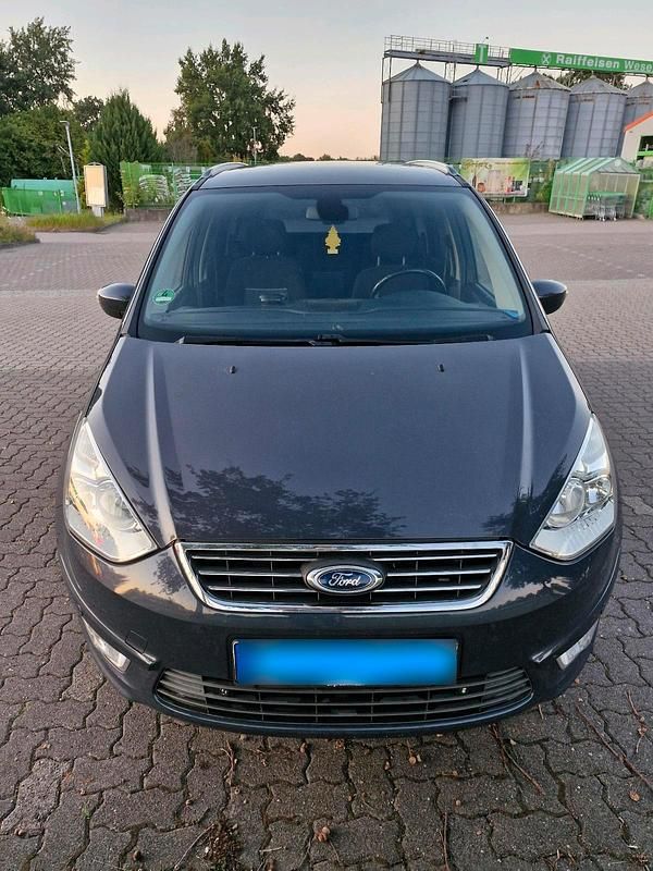 Gebraucht Ford Galaxy Titanium 163 PS (119 kW) 2014 Grau Van / Kleinbus