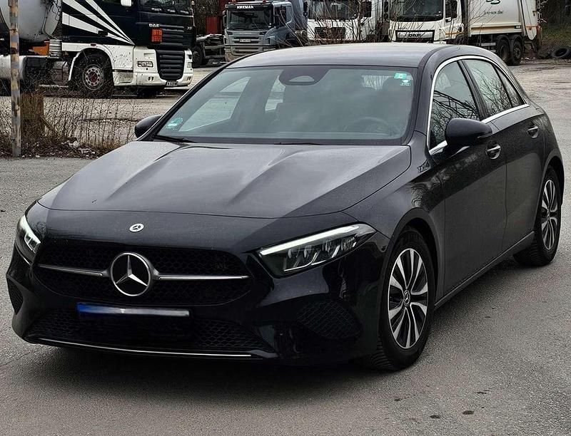Schwarz Gebraucht 2023 Mercedes A200 Advanced Limousine | 25.500 € (Fairer Preis) - Bild 1/4