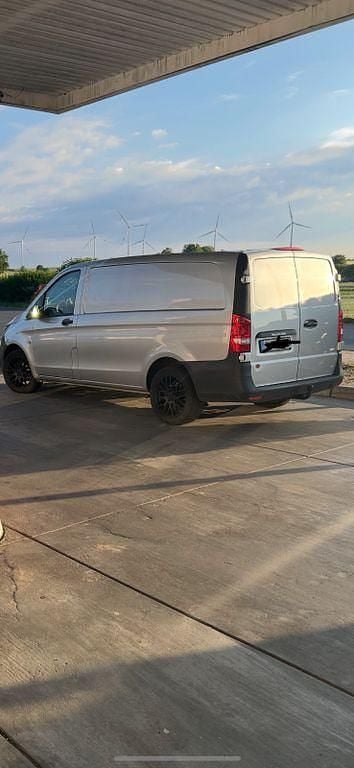 Gebraucht Mercedes Vito 114 PS (83 kW) 2019 Silber Van