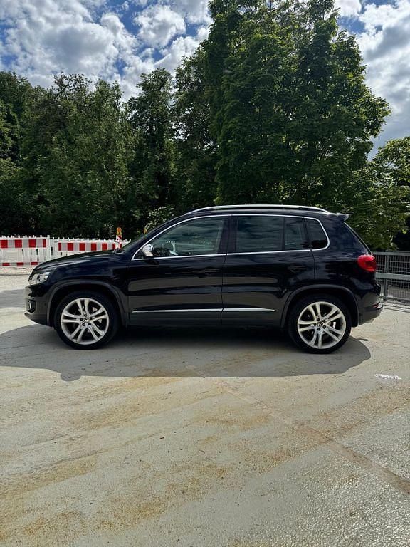 Schwarz Gebraucht 2012 VW Tiguan Style SUV | 10.000 € (Etwas zu teuer) - Bild 1/4