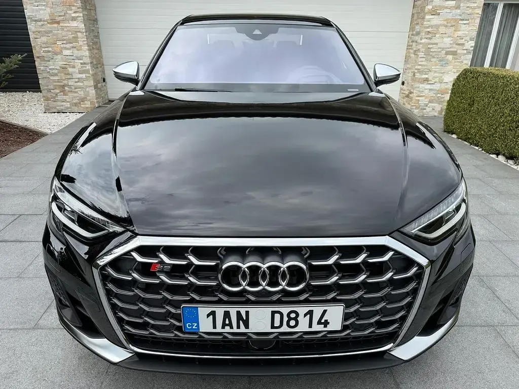Gebraucht Audi S8 Sport 571 PS (419 kW) 2026 Schwarz Limousine