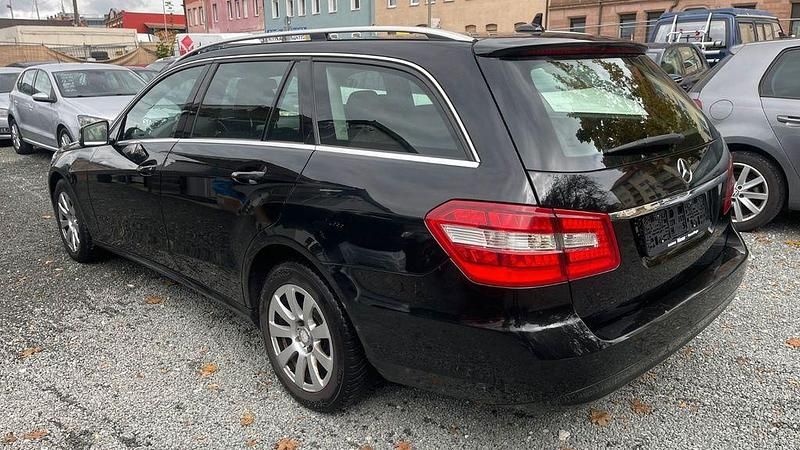 Gebraucht Mercedes E200 136 PS (100 kW) 2012 Schwarz Kombi