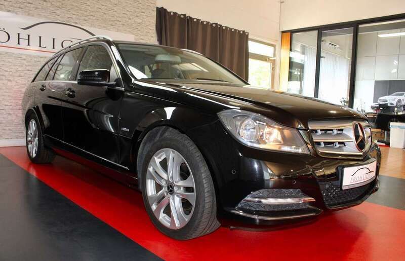 Schwarz Gebraucht 2012 Mercedes C180 Kombi | 8.950 € (Superpreis) - Bild 1/4