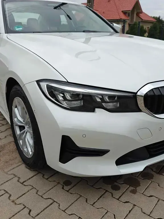 Gebraucht BMW 318 Luxury Line 150 PS (110 kW) 2020 Weiß Limousine
