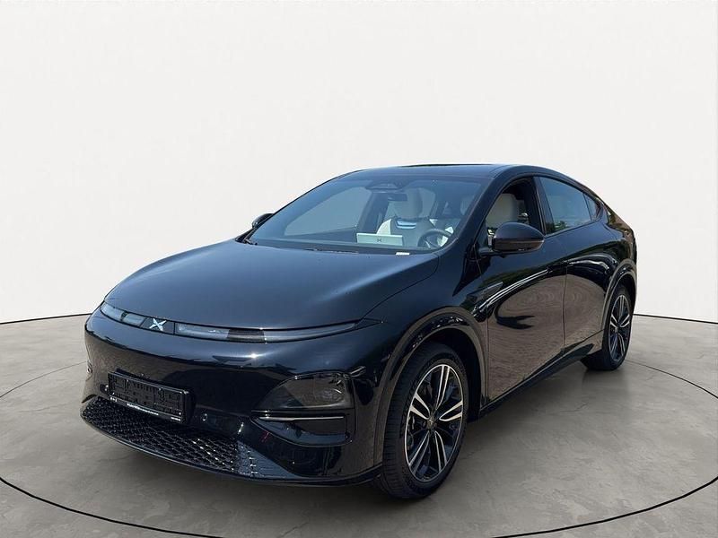 Schwarz Neu 2025 XPENG G6 AWD Performance SUV | 53.990 € - Bild 1/3