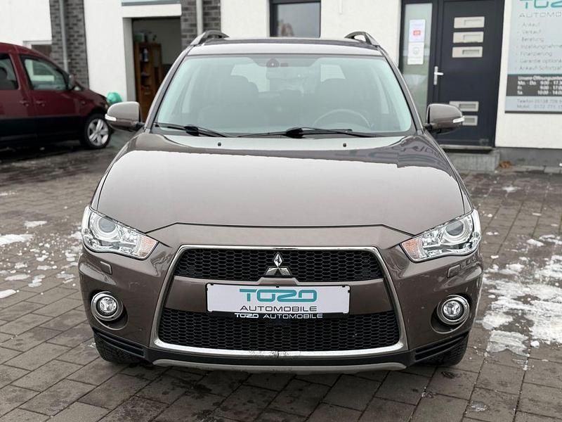Gebraucht Mitsubishi Outlander Motion 156 PS (114 kW) 2012 Braun SUV