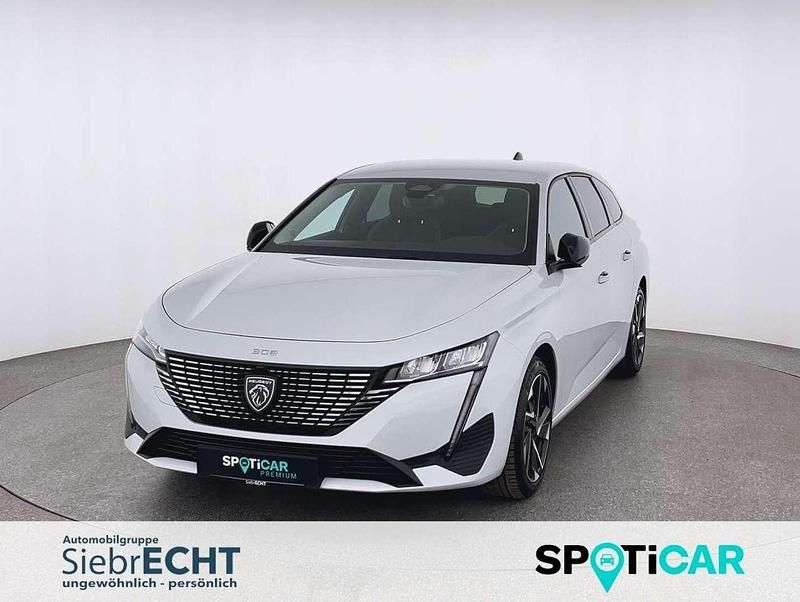 Weiß (metallic) Gebraucht 2023 Peugeot 308 Allure Kombi | 22.970 € (Guter Preis) - Bild 1/4