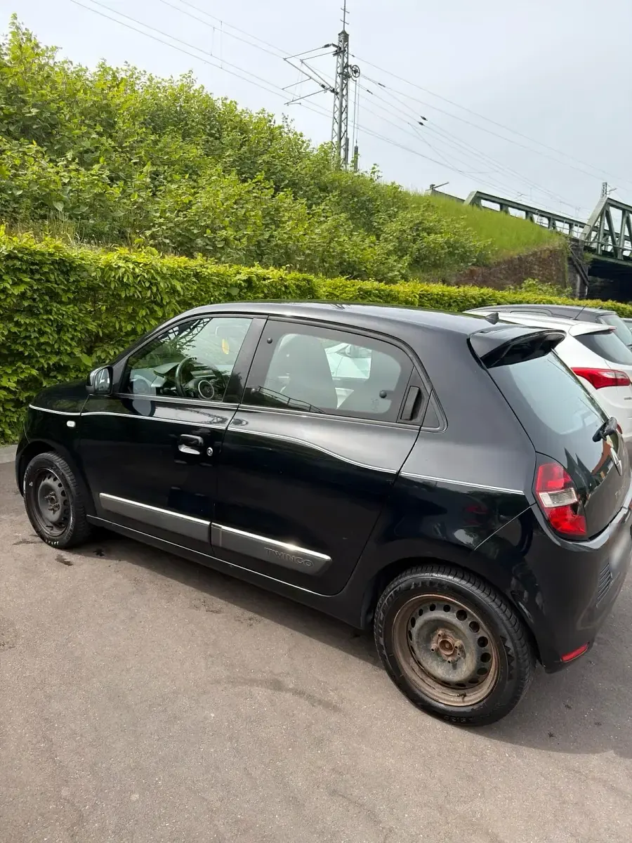 Gebraucht Renault Twingo 90 PS (66 kW) 2015 Schwarz Kleinwagen