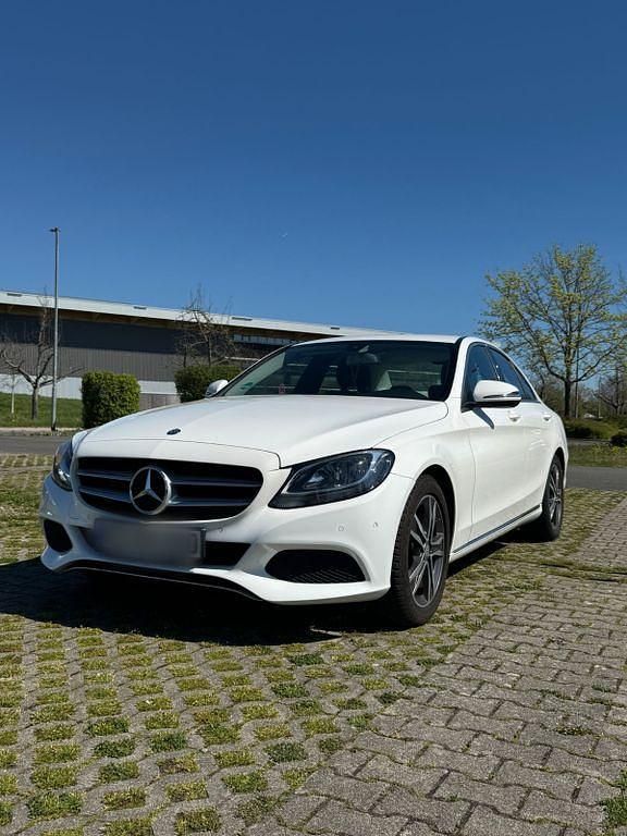 Gebraucht Mercedes C220 170 PS (125 kW) 2016 Weiß Limousine