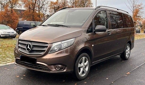 Braun Gebraucht 2015 Mercedes Vito Kombi | 16.999 € (Fairer Preis) - Bild 1/4