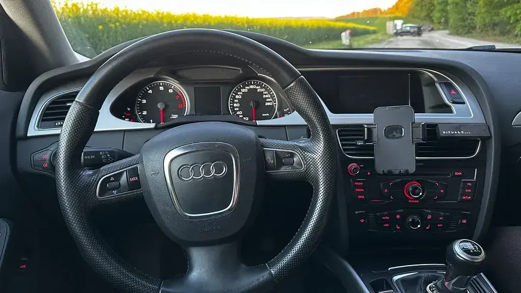 Używany Audi A4 Performance 211 KM (155 kW) 2011 Czarny Sedan/Limuzyna