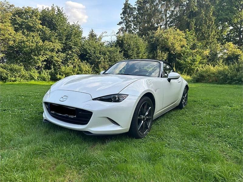 Weiß Gebraucht 2019 Mazda MX5 Sports-Line Cabrio | 22.990 € (Fairer Preis) - Bild 1/4