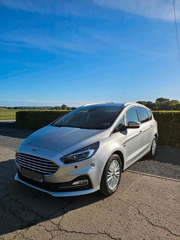 Silber Gebraucht 2020 Ford S-MAX Van / Kleinbus | 10.999 € (Superpreis) - Bild 1/4
