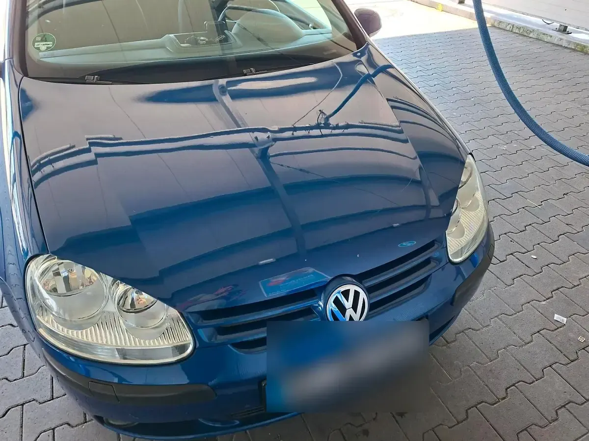 Gebraucht VW Golf V 102 PS (75 kW) 2004 Blau Kleinwagen
