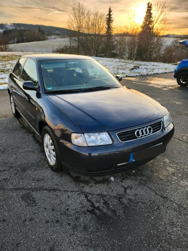 Gebraucht Audi A3 125 PS (91 kW) 1997 Blau Kleinwagen