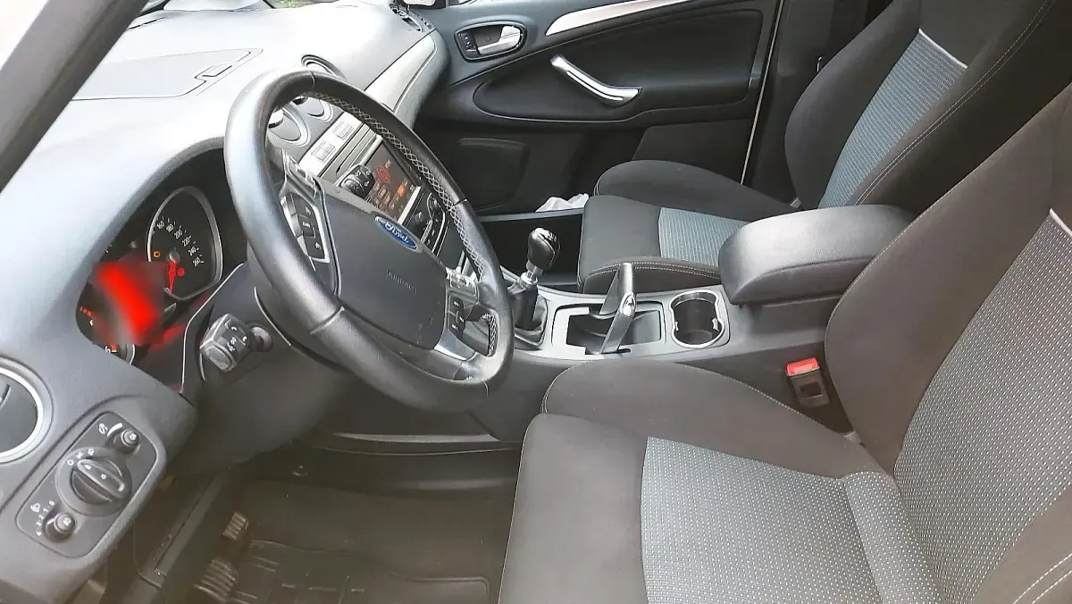 Gebraucht Ford S-MAX S 116 PS (85 kW) 2014 Weiß Van / Kleinbus