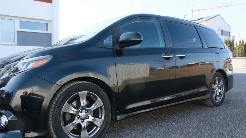 Gebraucht Toyota Sienna 269 PS (197 kW) 2017 Schwarz Van / Kleinbus