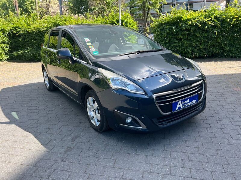 Blau Gebraucht 2014 Peugeot 5008 Active Van / Kleinbus | 6.900 € (Etwas zu teuer) - Bild 1/4