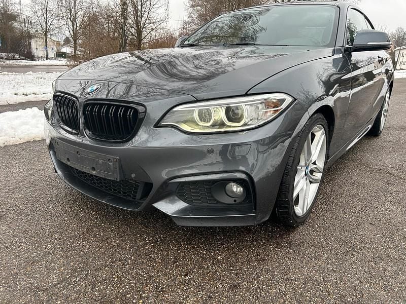 Grau Gebraucht 2015 BMW 220 M Sport Coupé | 12.500 € (Fairer Preis) - Bild 1/4