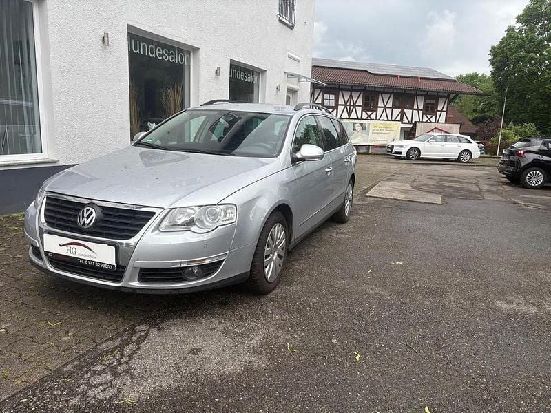 Silber Gebraucht 2010 VW Passat Comfortline Kombi | 4.300 € (Fairer Preis) - Bild 1/4