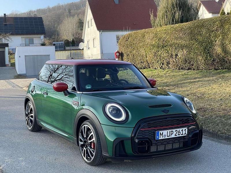 Gebraucht Mini John Cooper Works 231 PS (169 kW) 2023 Grün Kleinwagen