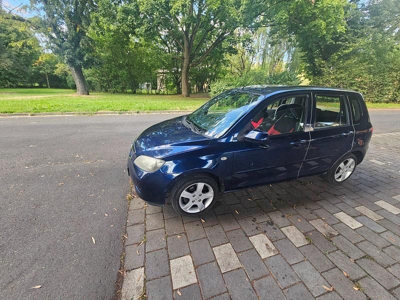 Blau Gebraucht 2005 Mazda 2 Kleinwagen | 1.500 € (Fairer Preis) - Bild 1/4