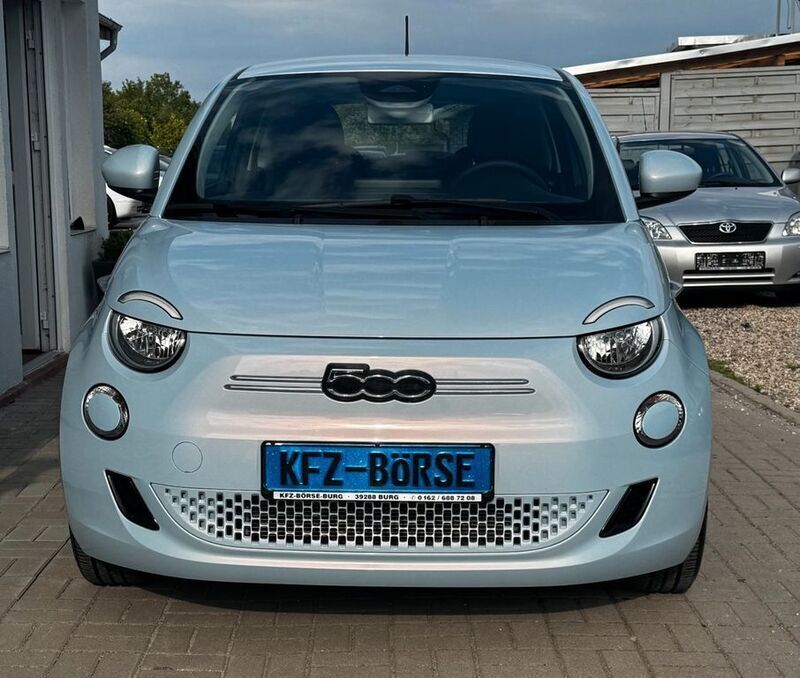 Gebraucht Fiat 500e Icon 86 kW (118 PS) 2021 Blau Kleinwagen