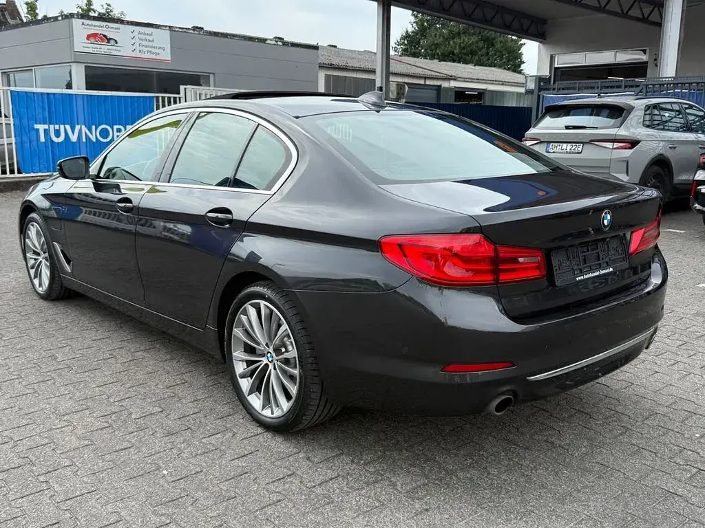 Gebraucht BMW 530e Luxury Line 252 PS (185 kW) 2019 Grau Limousine
