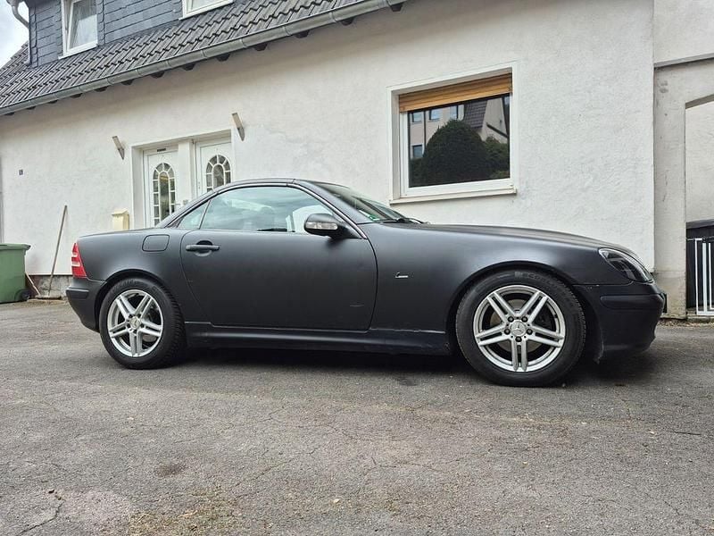 Schwarz Gebraucht 2001 Mercedes SLK200 Cabrio | 2.950 € (Superpreis) - Bild 1/4