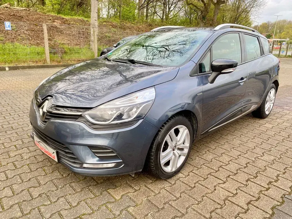 Gebraucht Renault Clio LIMITED 76 PS (55 kW) 2020 Grau Limousine
