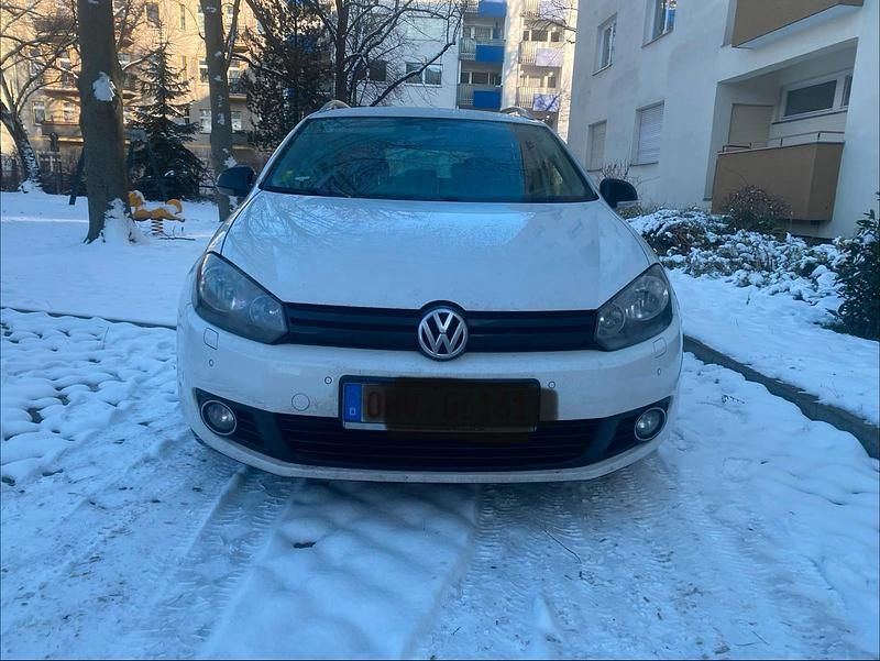 Weiß Gebraucht 2012 VW Golf VII Kombi | 3.300 € (Superpreis) - Bild 1/4