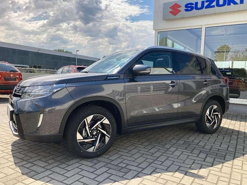 Gebraucht Suzuki Vitara Comfort+ 129 PS (94 kW) 2024 Titan grau SUV