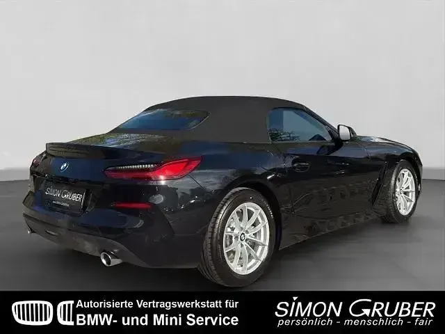 Gebraucht BMW Z4 Advantage 197 PS (144 kW) 2022 Schwarz Cabrio