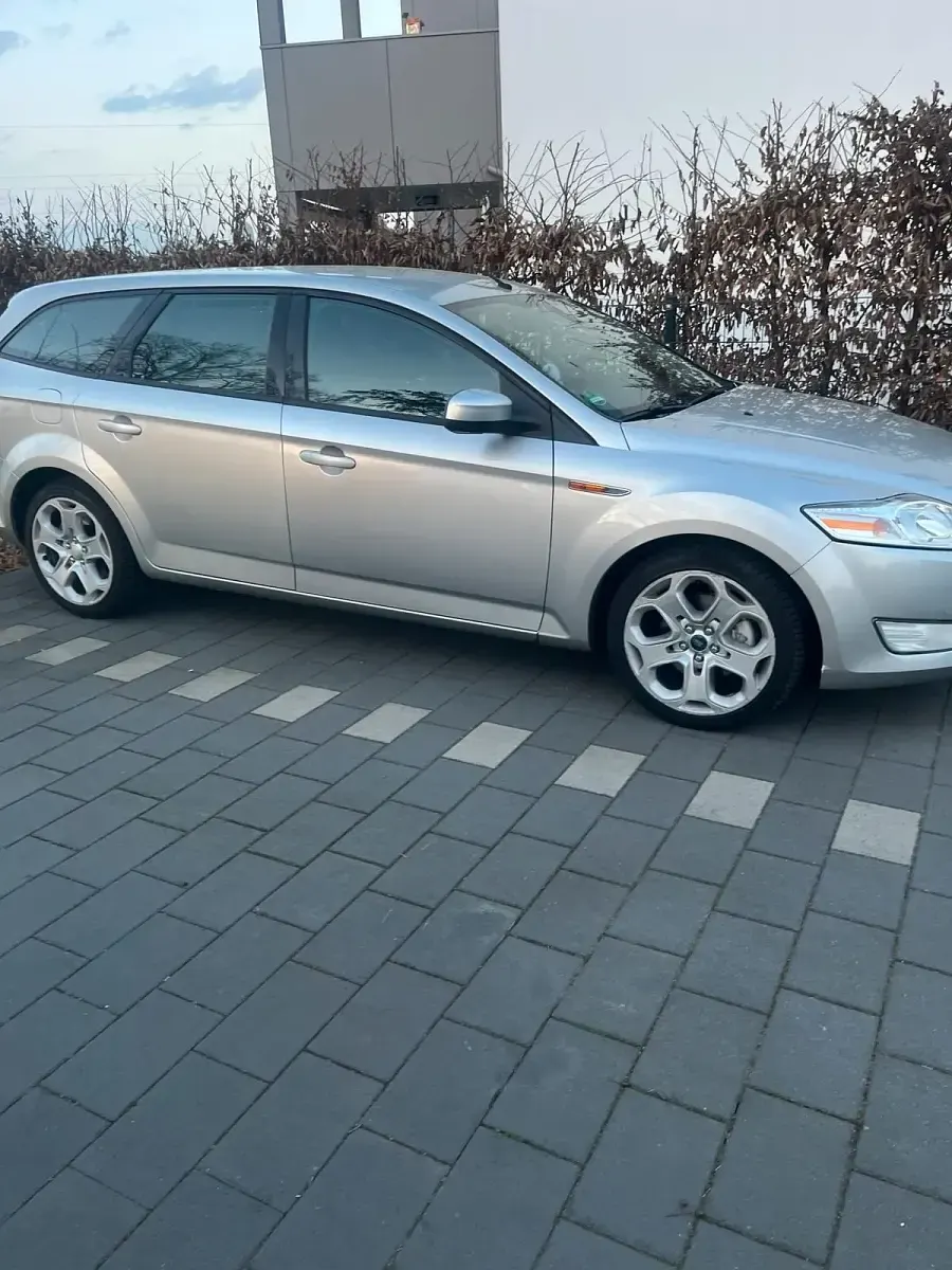 Gebraucht Ford Mondeo 145 PS (106 kW) 2007 Grau Kombi