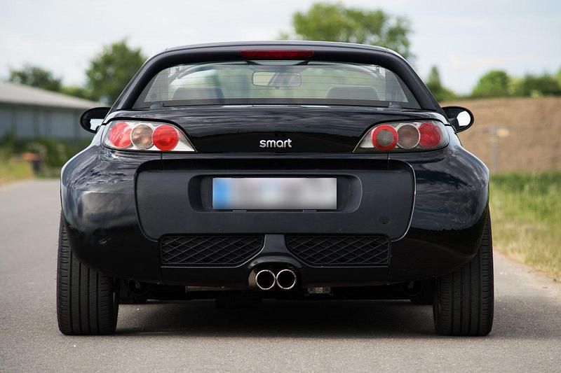 Używany Smart Roadster 82 KM (60 kW) 2003 Czarny Kabriolet