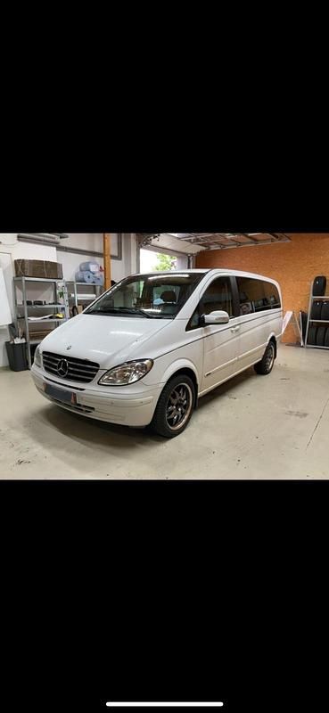 Weiß Gebraucht 2007 Mercedes Viano Van / Kleinbus | 4.900 € (Superpreis) - Bild 1/4