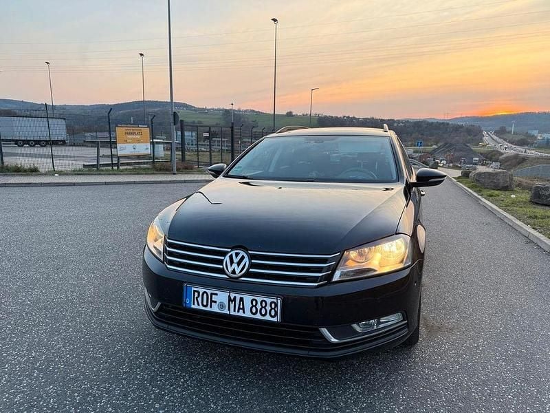 Gebraucht VW Passat Trendline 140 PS (102 kW) 2014 Schwarz Kombi