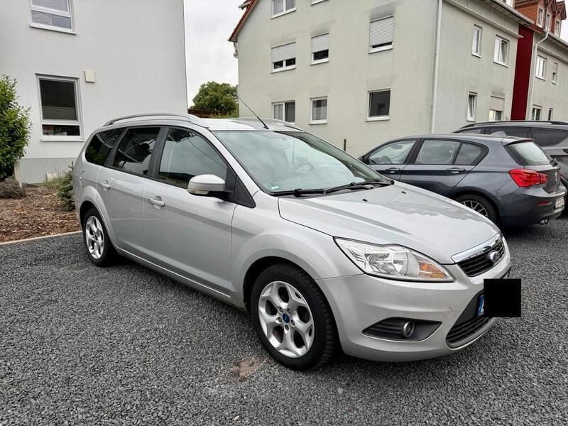 Silber Gebraucht 2012 Ford Focus Sport Kombi | 1.600 € (Superpreis) - Bild 1/4