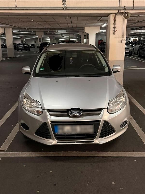 Gebraucht Ford Focus 95 PS (69 kW) 2013 Silber Kombi