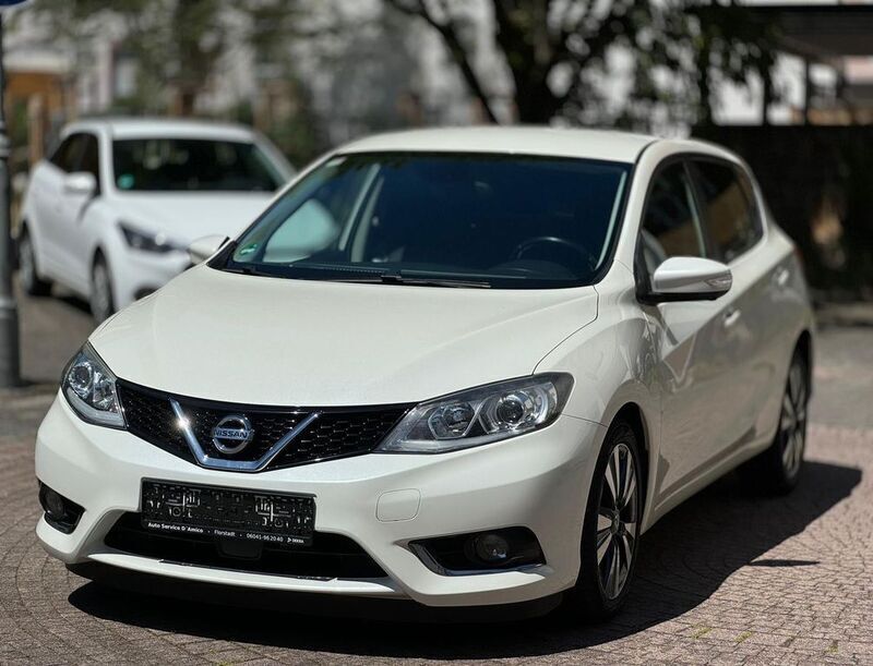 Weiß Gebraucht 2015 Nissan Pulsar Tekna Limousine | 6.990 € (Guter Preis) - Bild 1/4