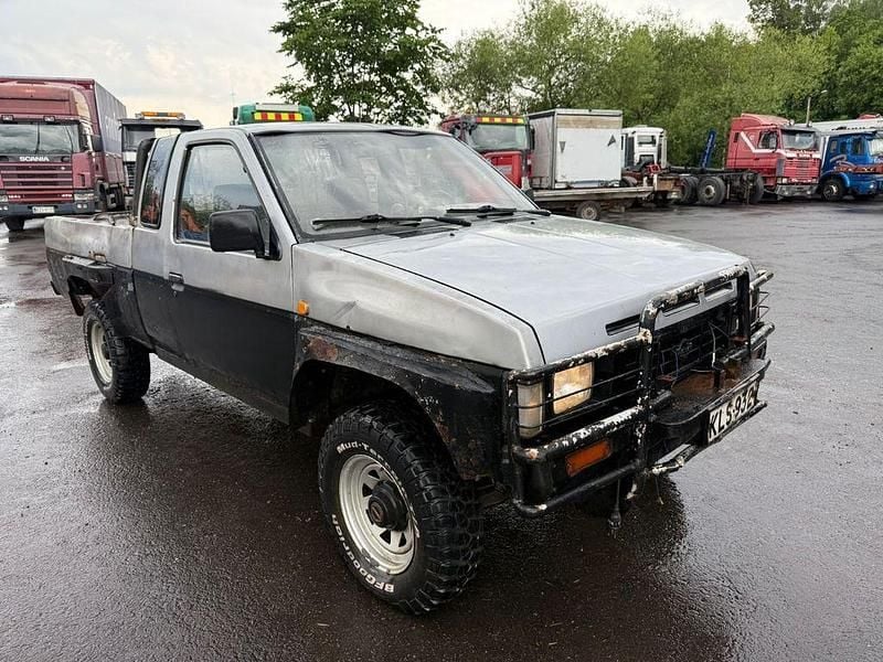Grau Gebraucht 1990 Nissan King Abholung | 2.690 € - Bild 1/4