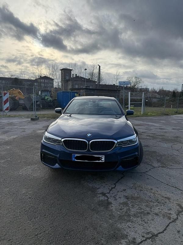 Blau Gebraucht 2019 BMW 530e M Sport Limousine | 28.500 € (Superpreis) - Bild 1/4