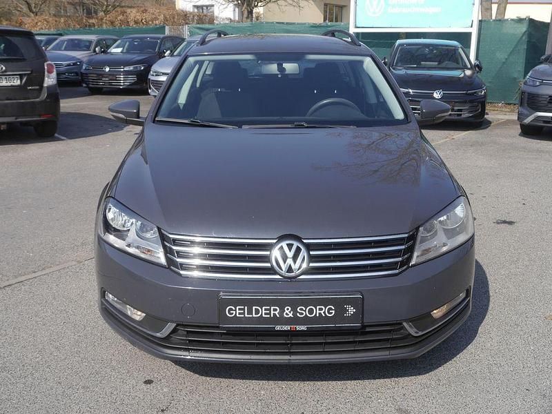 Second-hand VW Passat 140 CP (102 kW) 2014 Gri Break