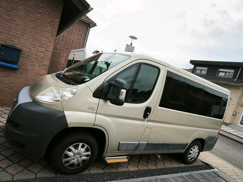 Gebraucht Fiat Ducato 130 PS (95 kW) 2012 Grau Van