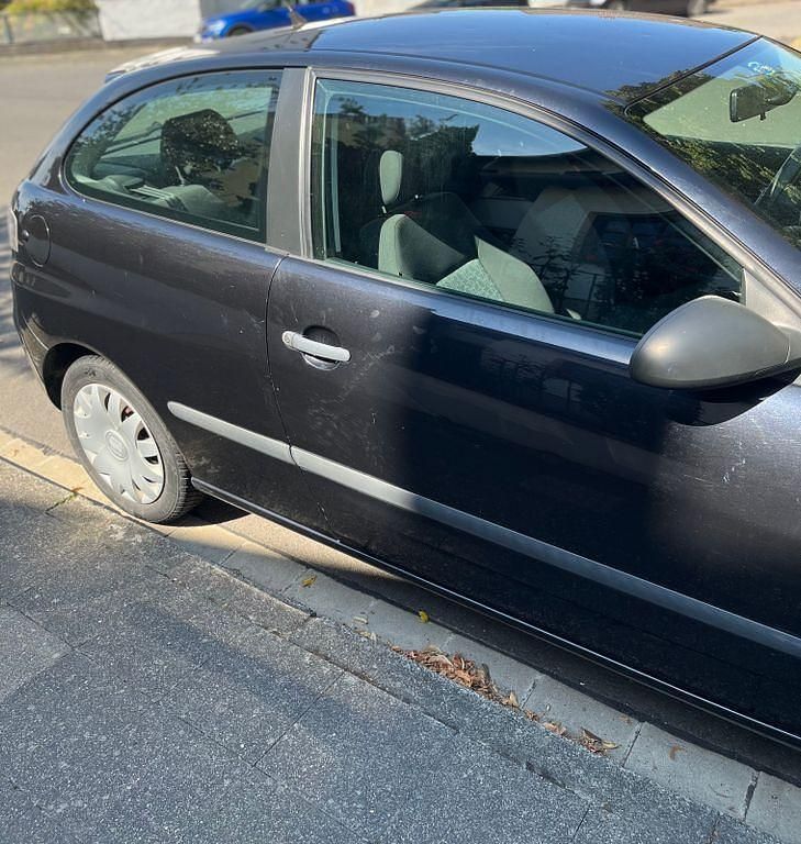 Schwarz Gebraucht 2008 Seat Ibiza Limousine | 1.250 € (Superpreis) - Bild 1/4