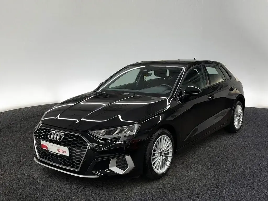 Gebraucht Audi A3 Advanced Plus 110 PS (80 kW) 2023 Mythosschwarz metallic Limousine